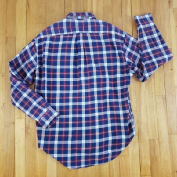 TOMMY HILFIGER Beautiful Button Down - Picture 2 of 6